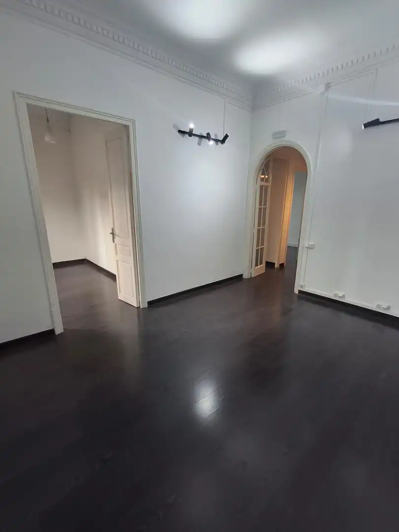 Office for rent in Barcelona  with Air Conditioner