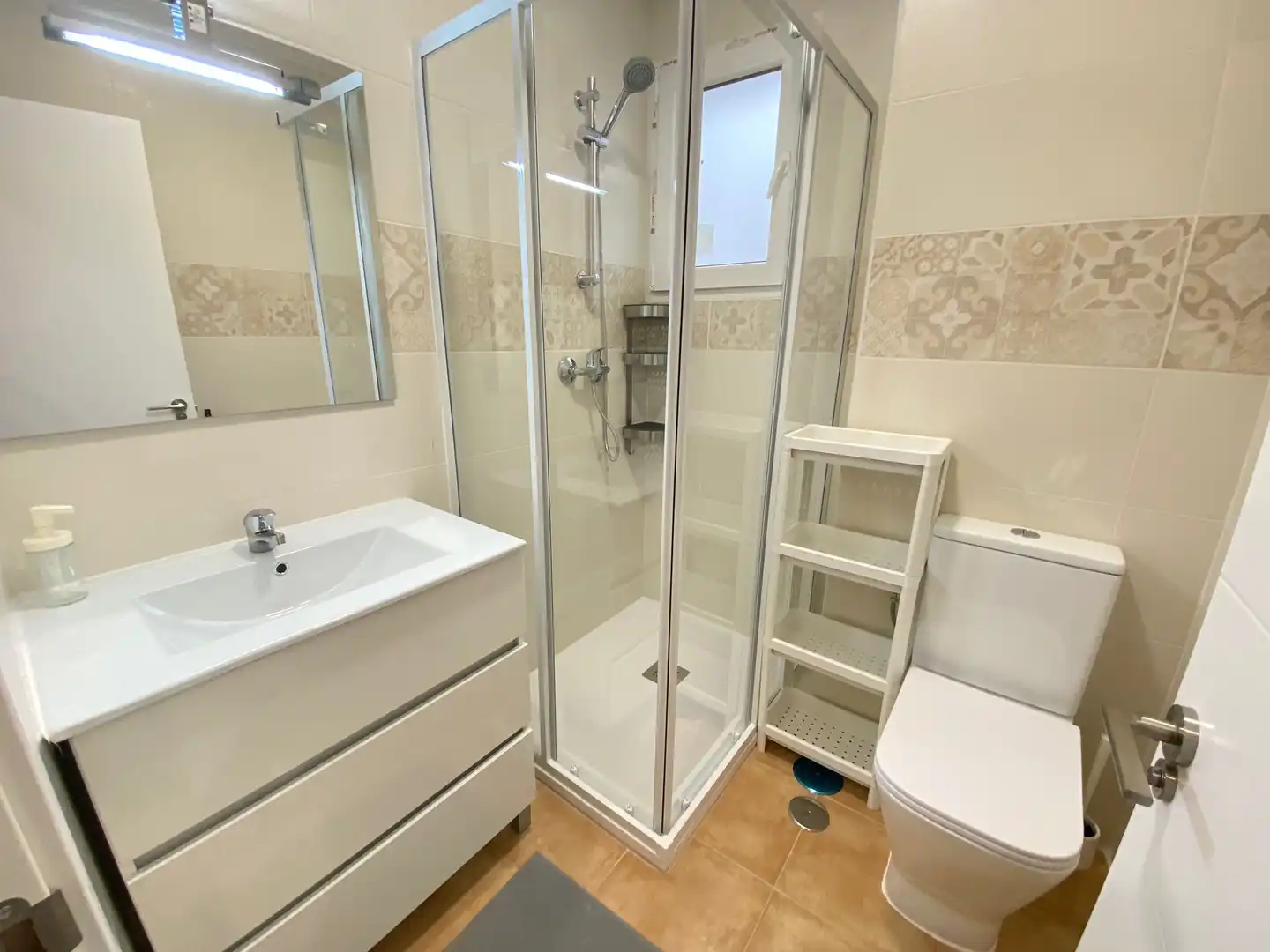 Room in Calle Amos de Escalante, 12, Pueblo Nuevo