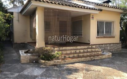 Exterior view of House or chalet for sale in Paterna  with Terrace and Swimming Pool