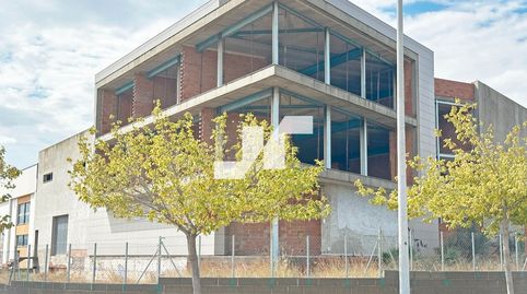 Inmueble en La Vall dUixó con nave, oficinas y aparcamiento