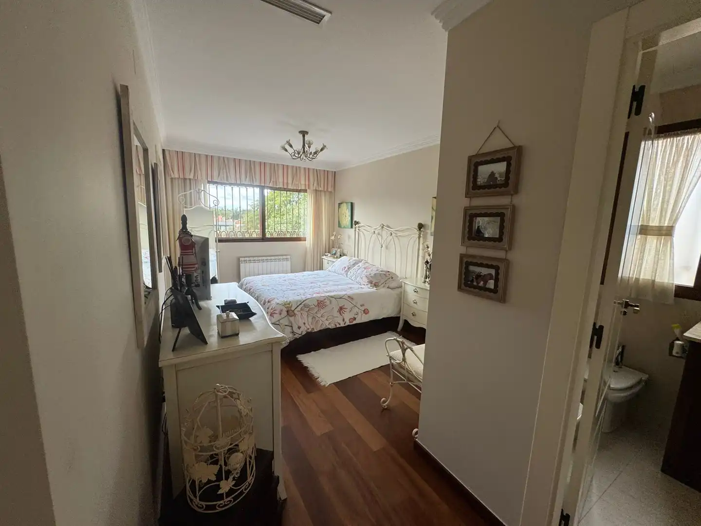 Habitación de Casa o chalet en venta en Alicante / Alacant con Aire acondicionado, Calefacción y Jardín privado
