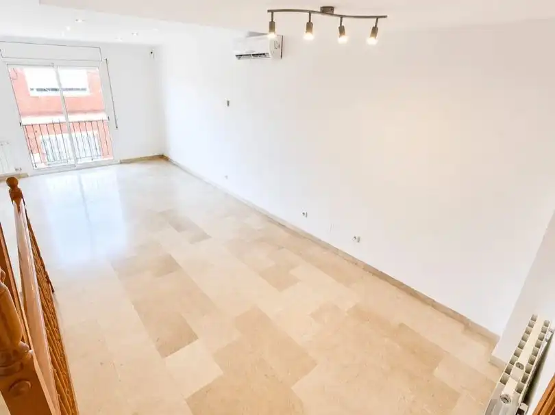 Reihenhaus mit Garten zum Verkauf in Calle Pontevedra 17A, imagen 13