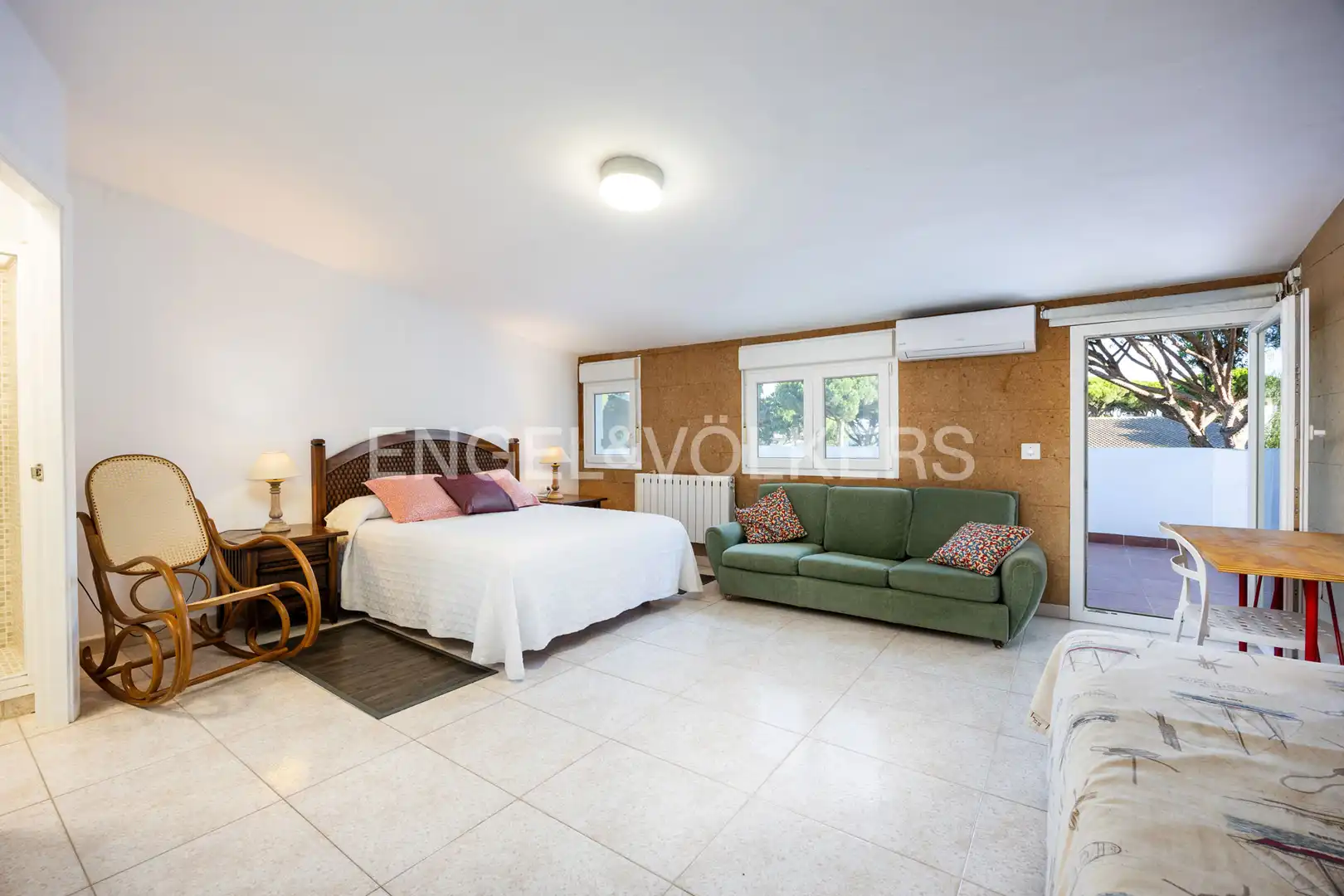 Dormitori de Casa o xalet en venda en Conil de la Frontera amb Aire condicionat, Calefacció i Jardí privat