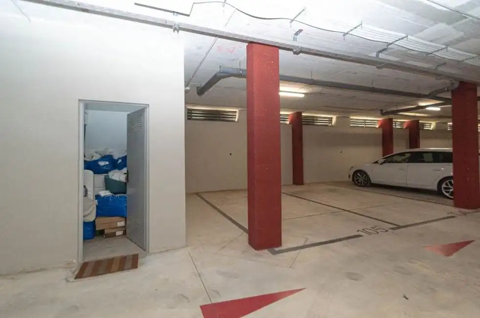 Apartament amb piscina en venda a Puerto Deportivo, imagen 25