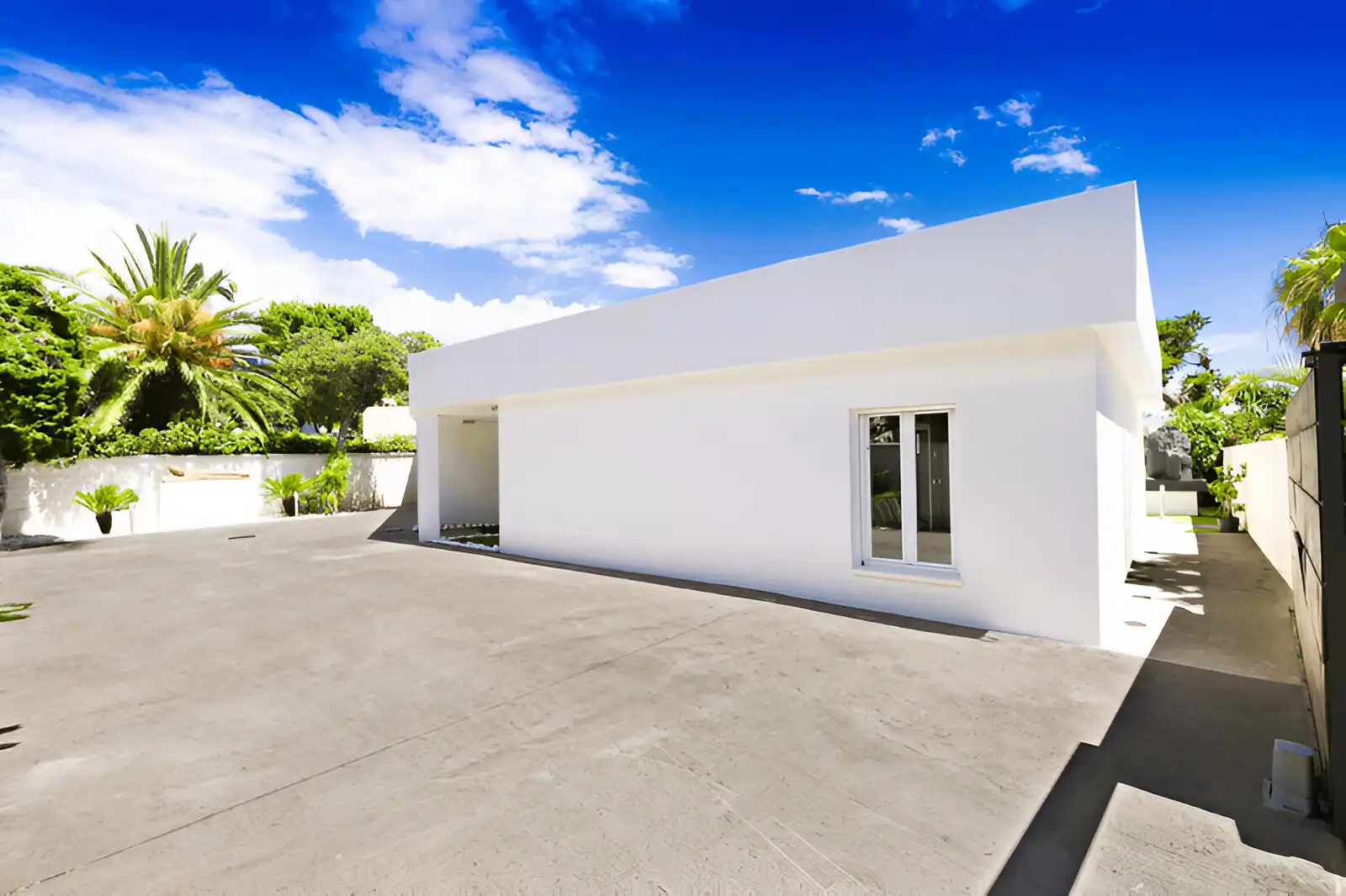 Vista exterior de Casa o chalet en venta en Marbella con Aire acondicionado, Jardín privado y Terraza