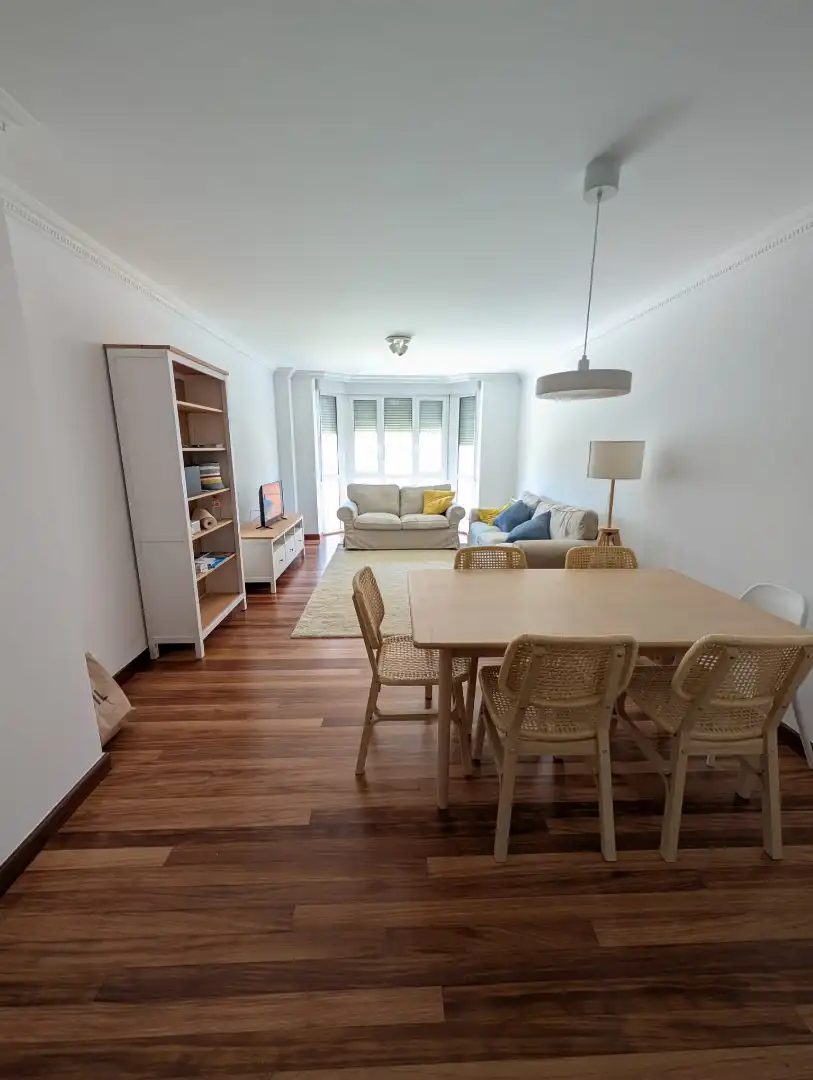 Flat for rent in Calle Arsenio Odriozola, Valdenoja
