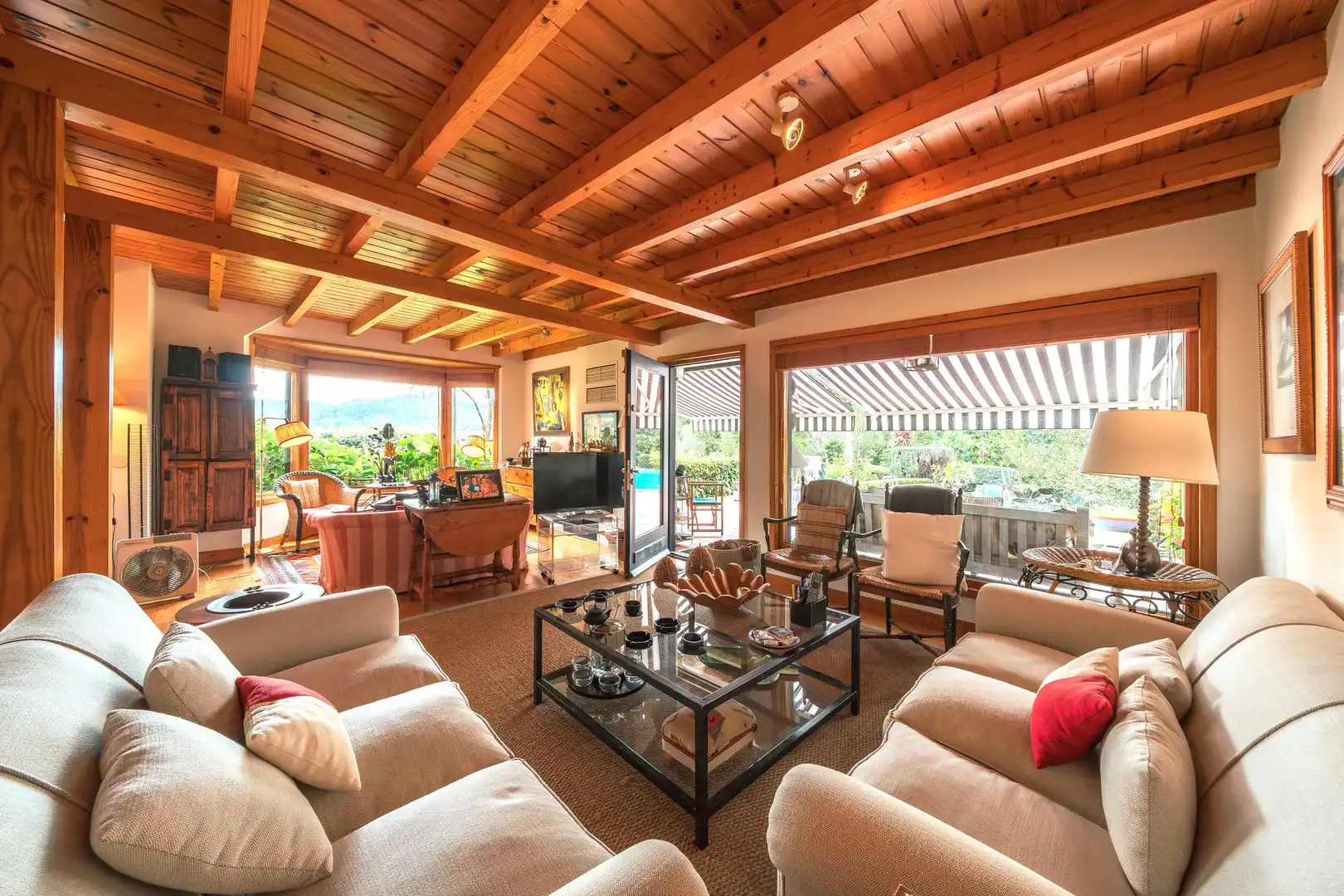Sala de estar de Casa o chalet en venta en Fruiz con Aire acondicionado, Calefacción y Jardín privado