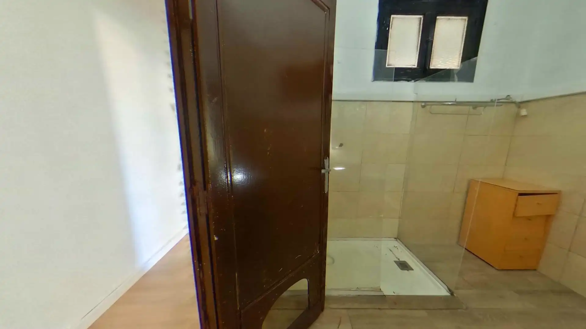 Baño de Piso en venta en Plasencia con Horno y Balcón