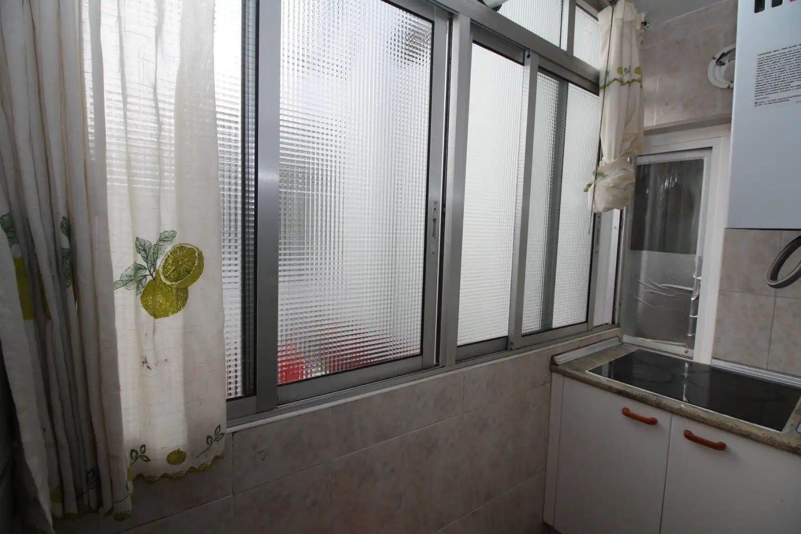 Cuina de Pis en venda en Valladolid amb Moblat, Forn i Rentadora