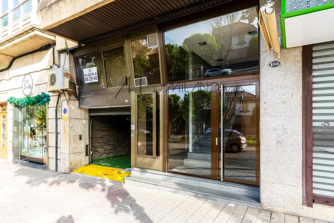Vista exterior de Pis en venda en Vigo  amb Calefacció, Parquet i Terrassa