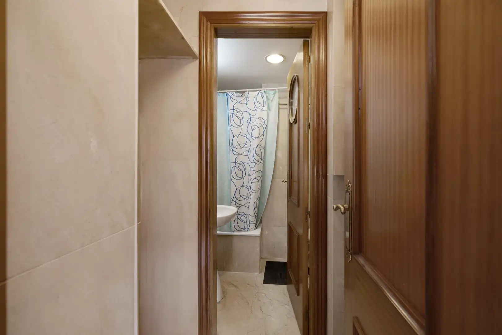 Bathroom of Flat for sale in Sevilla  with Air Conditioner, Heating and Terrace