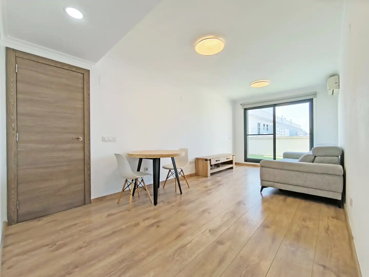 Sala de estar de Ático en venta en Paiporta con Aire acondicionado, Parquet y Terraza
