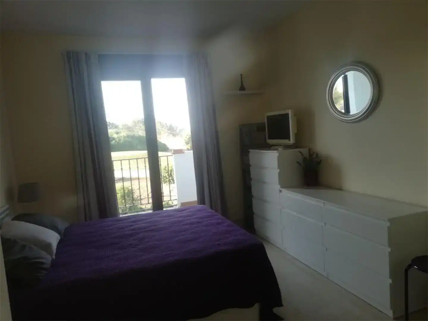Schlafzimmer von Wohnung zur Miete in Sotogrande mit Klimaanlage, Privatgarten und Schwimmbad