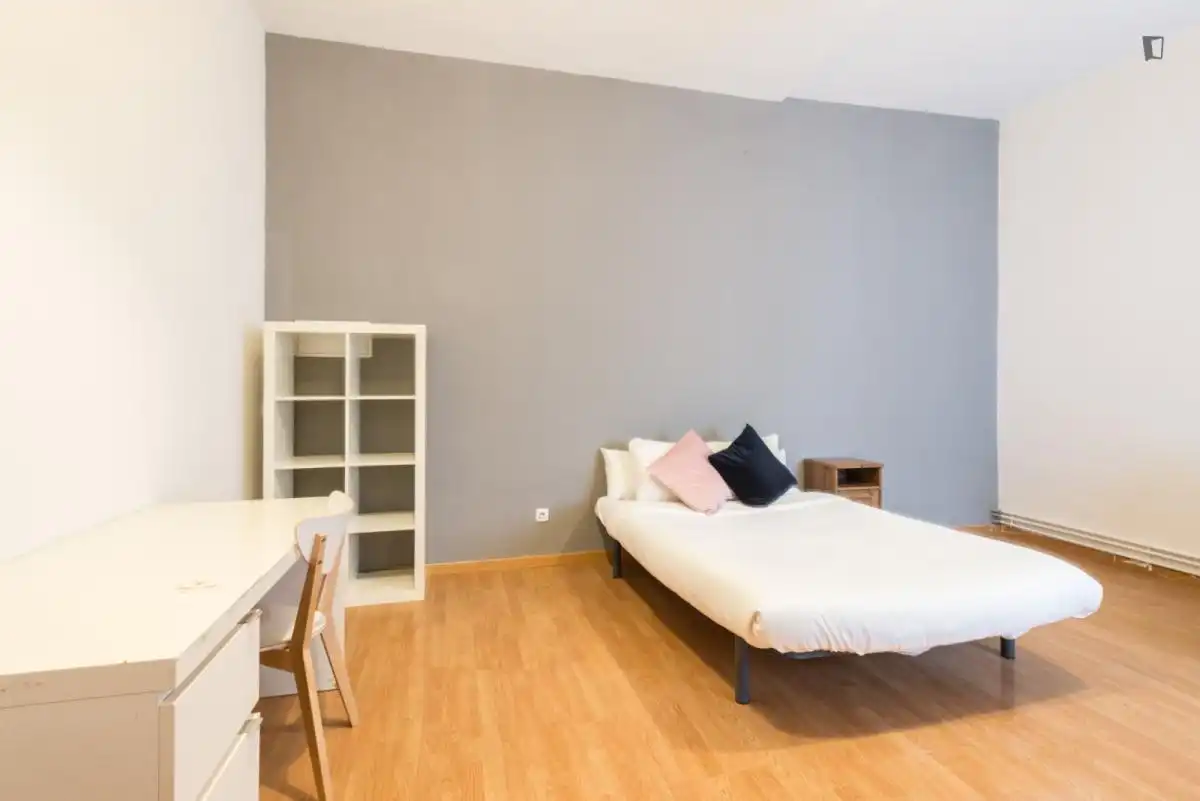 Room in Universidad - Malasaña