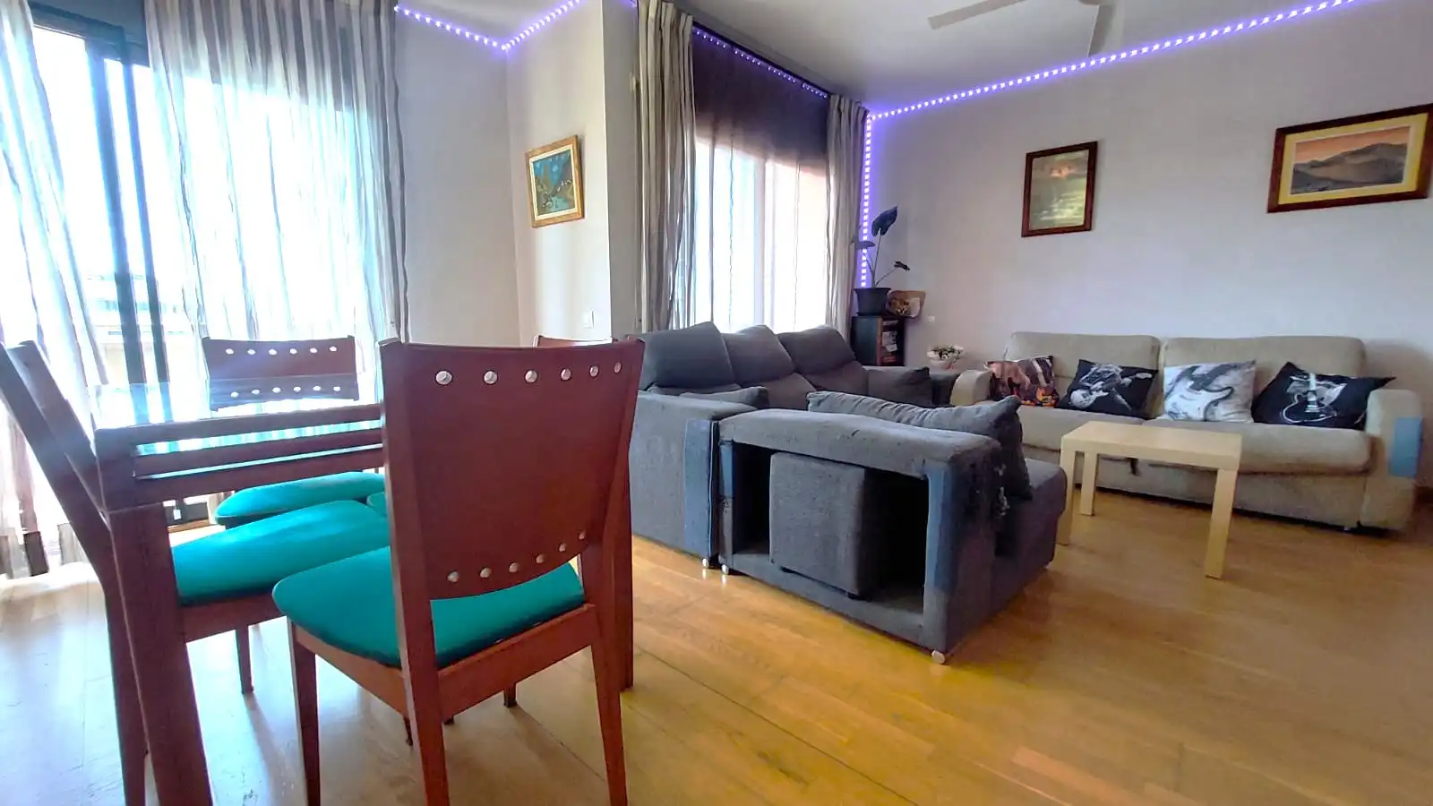 Sala d'estar de Pis en venda en Terrassa amb Calefacció, Parquet i Terrassa