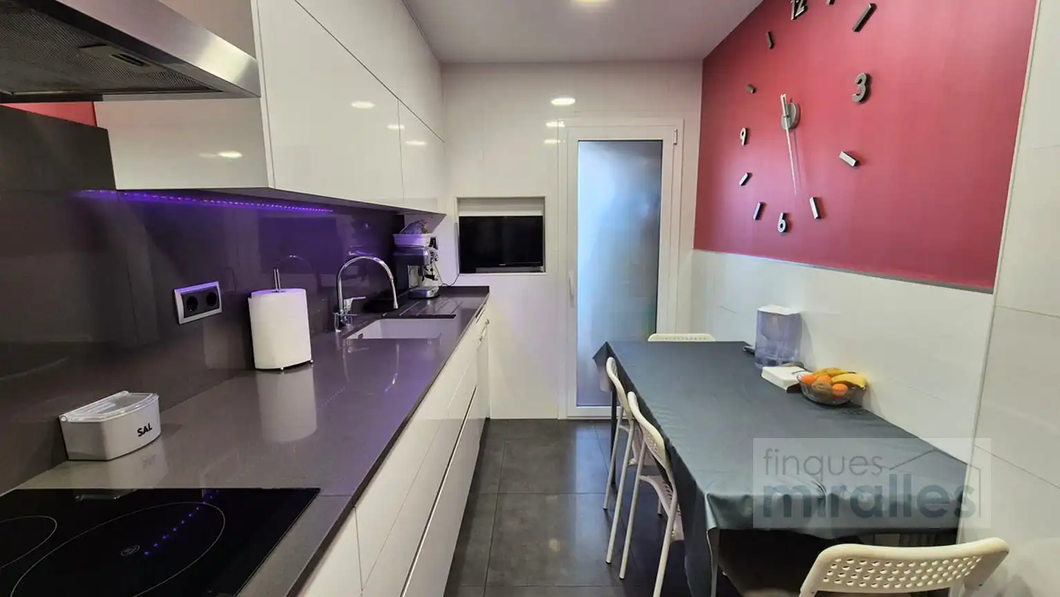 Flat with terrace for sale in Carrer Àngel Guimerà 13, imagen 7