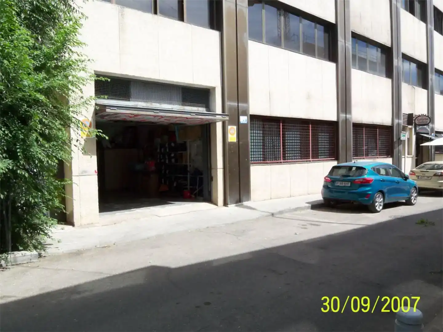 Aparcament de Local en venda en Pozuelo de Alarcón amb Moblat