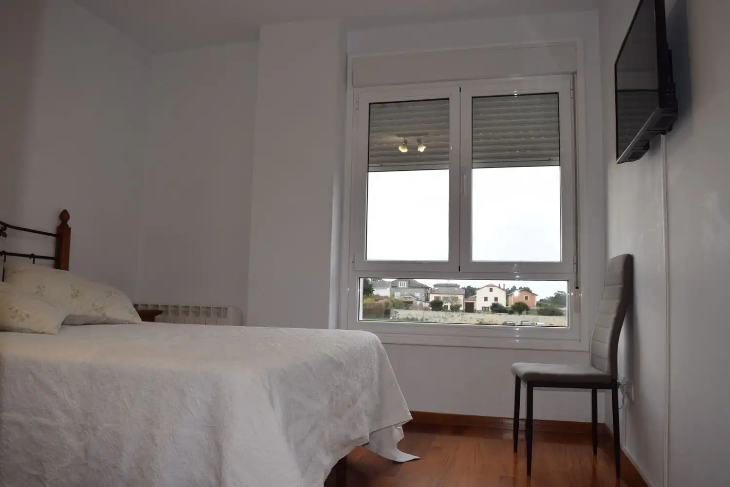 Bedroom of Flat for sale in El Franco 