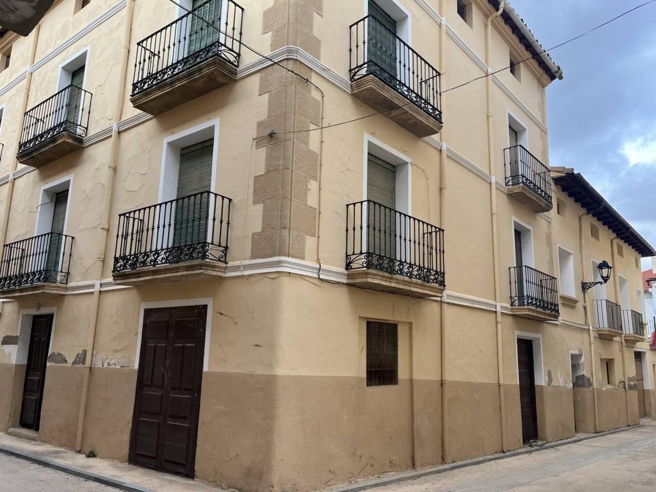 Vista exterior de Casa o xalet en venda en Torrevelilla amb Jardí privat
