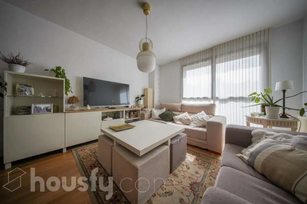 Flat with pool for sale in Cl. Castiello de Jaca ., imagen 4