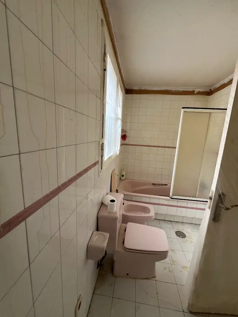 Baño de Casa o chalet en venta en Villanueva de la Cañada con Jardín privado, Terraza y Piscina