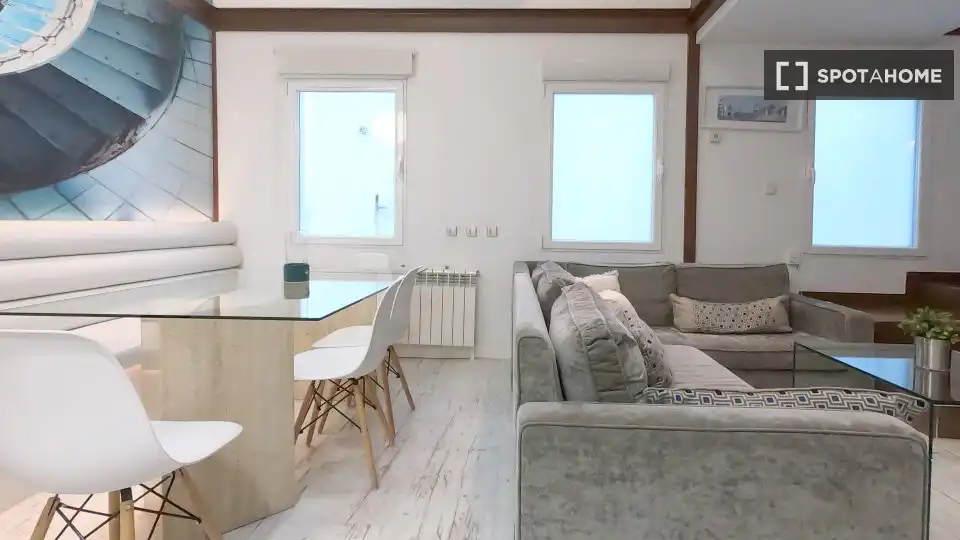 Room in Prosperidad - Delicias