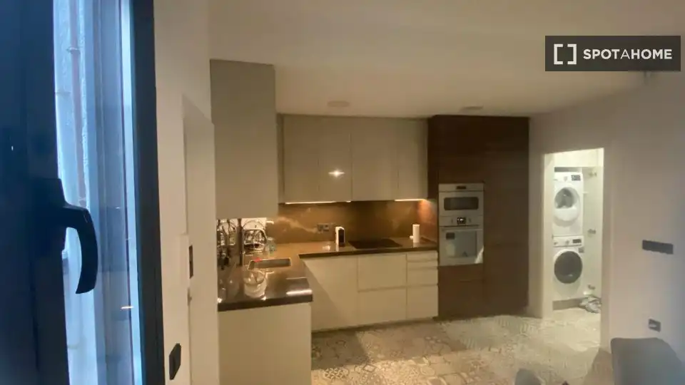 Habitación en Cortes - Huertas