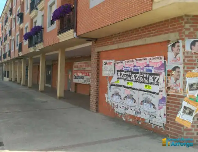 Local comercial de lloguer a A-6, imagen 4