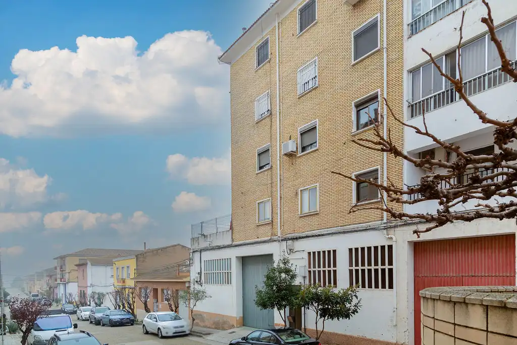 Außenansicht von Wohnung zum Verkauf in Gallur mit Balkon