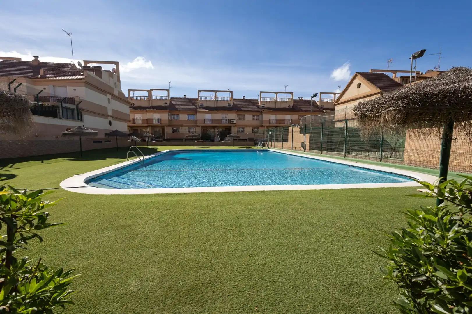 Piscina de Casa o chalet en venta en Melilla con Aire acondicionado, Calefacción y Jardín privado
