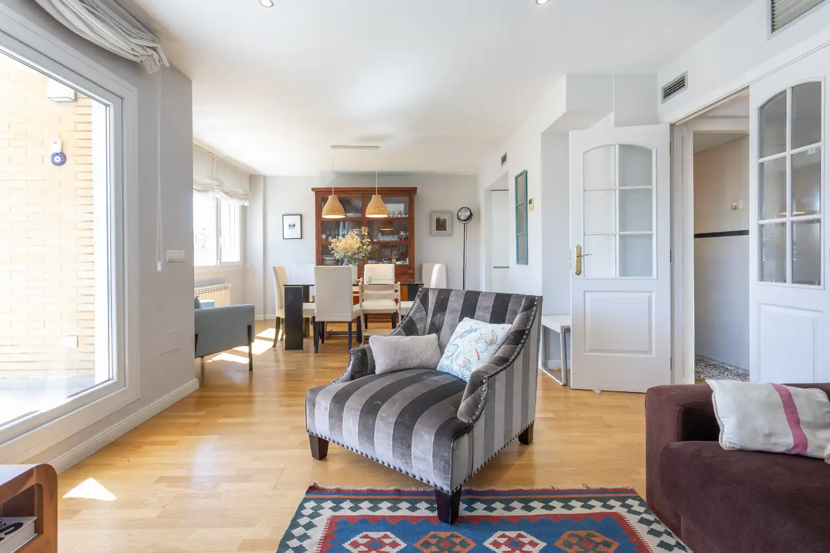 Living room of Houses for sale in Villanueva de la Cañada  with Air Conditioner, Heating and Private garden