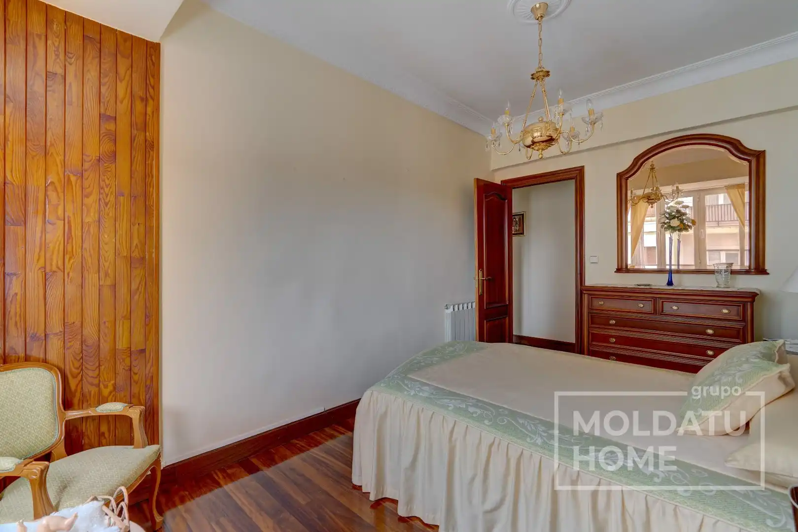 Habitación de Piso en venta en Irun  con Calefacción y Trastero