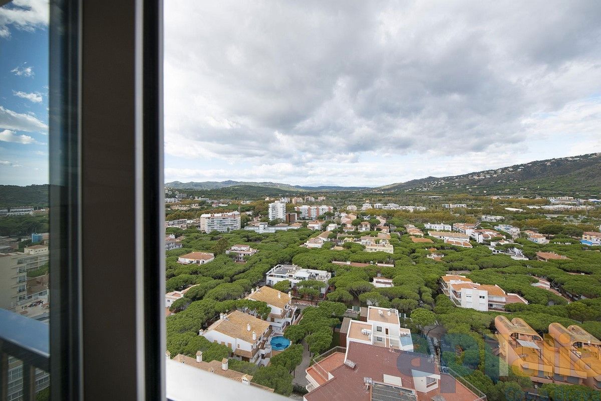 Vista exterior de Estudi en venda en Castell d'Aro, Platja d'Aro i s'Agaró amb Moblat