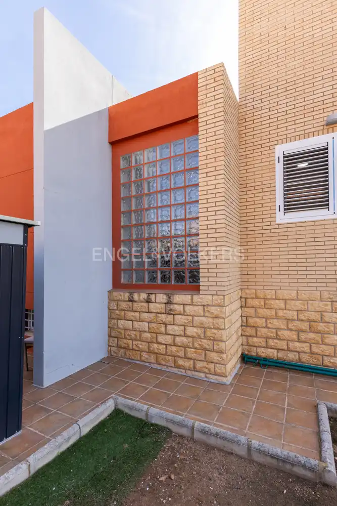 Vista exterior de Casa o chalet en venta en Albalat dels Tarongers con Aire acondicionado, Calefacción y Jardín privado