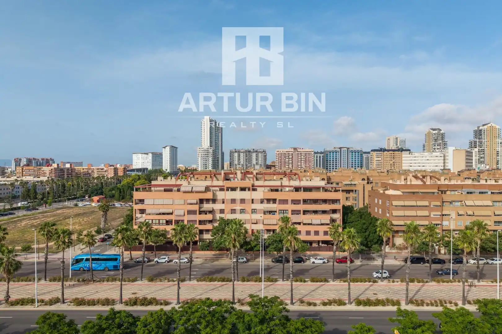 Vista exterior de Ático en venta en Valencia con Calefacción, Jardín privado y Terraza