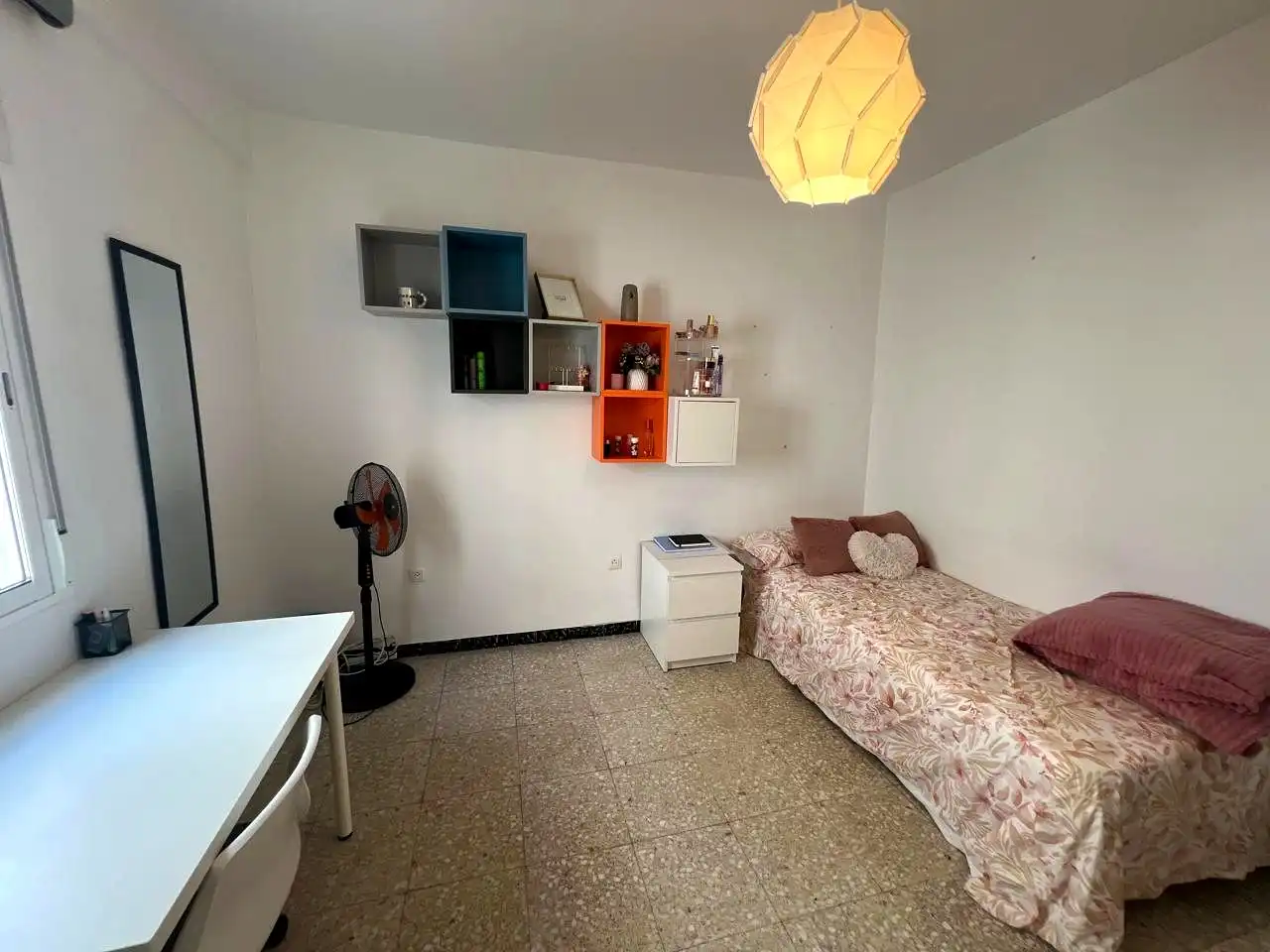 Flat for rent in Segre, El Plantinar – Avda. La Paz - El Juncal