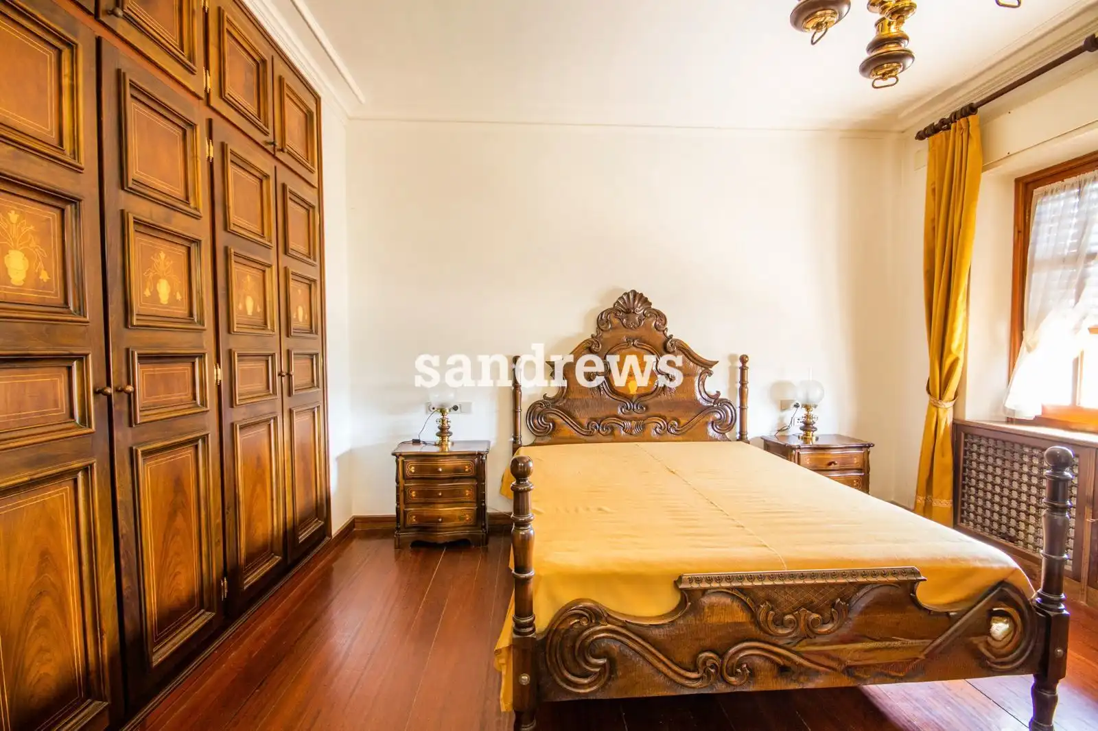 Schlafzimmer von Einfamilien-Reihenhaus zum Verkauf in Ordis mit Heizung, Privatgarten und Terrasse