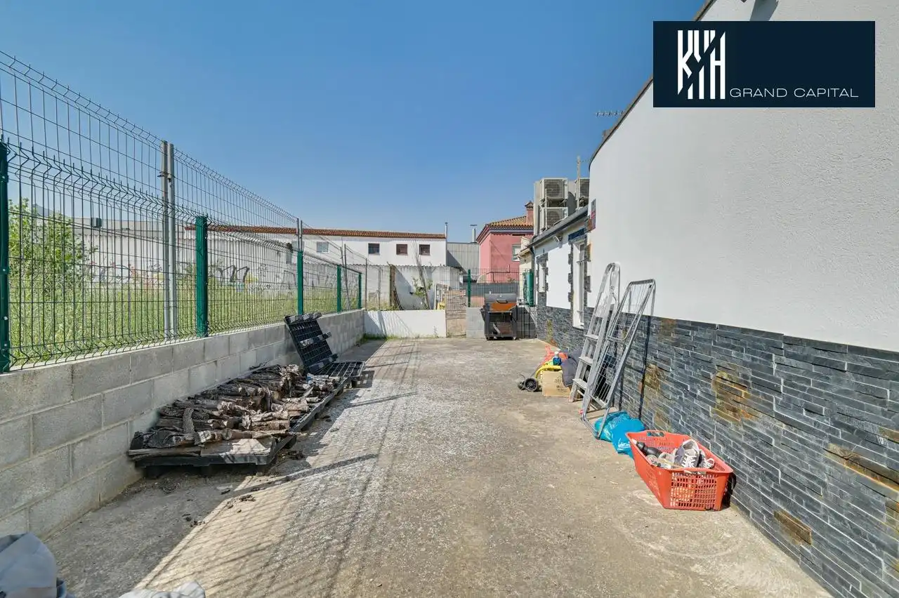Exterior view of Houses for sale in Sarrià de Ter  with Air Conditioner and Heating