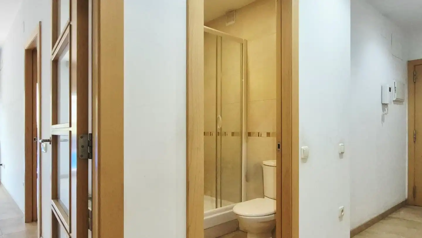 Baño de Piso en venta en Terrassa con Calefacción y Balcón