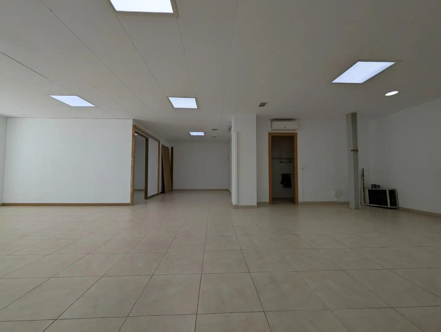 Gewerbefläche zur Miete in Carrer CRISTOFOR COLOM, imagen 10