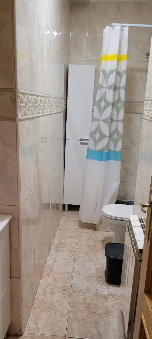 Badezimmer von Wohnung zur Miete in Cuenca mit Heizung, Möbliert und Ofen