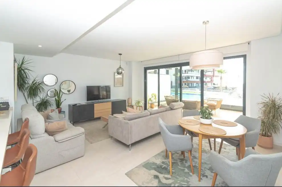 Apartament amb piscina en venda a Puerto Deportivo, imagen 2