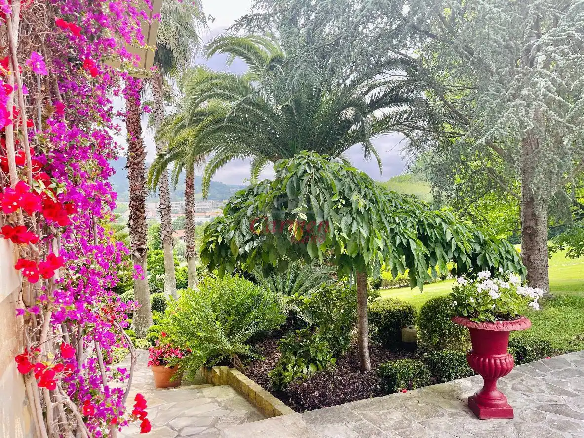 Jardín de Casa o chalet en venta en Loiu con Jardín privado, Terraza y Trastero