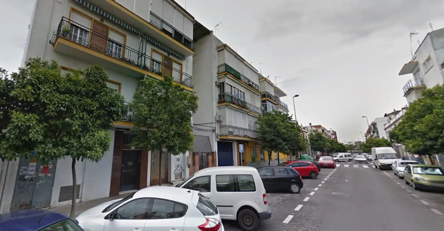Vista exterior de Piso en venta en Sevilla