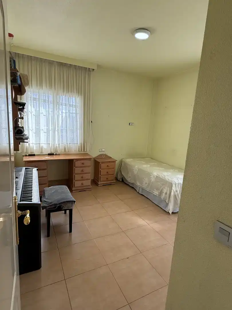 Dormitori de Casa o xalet en venda en Murcia amb Aire condicionat, Jardí privat i Traster