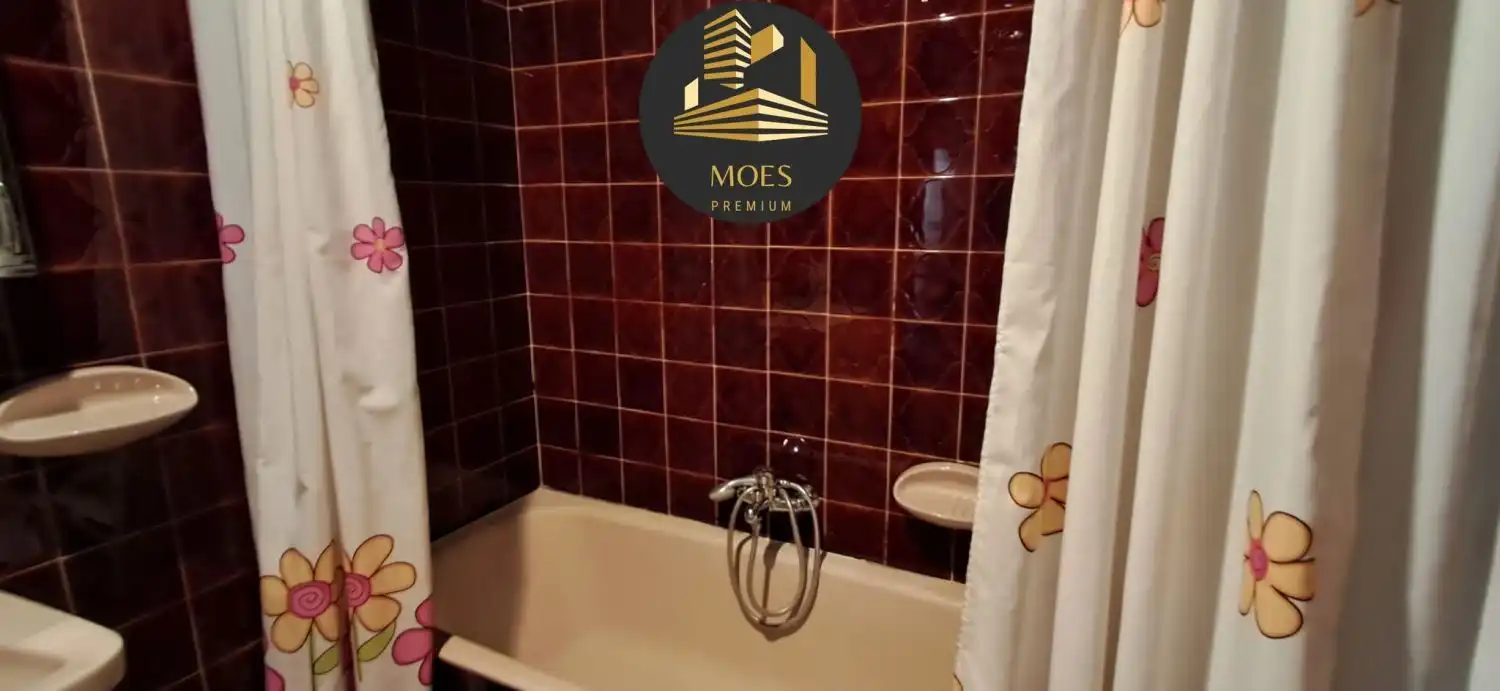 Bany de Pis en venda en Jaén amb Aire condicionat, Calefacció i Parquet