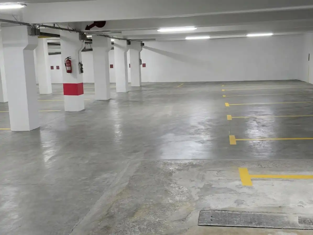Parkplatz von Garage zur Miete in Donostia - San Sebastián  mit Alarm