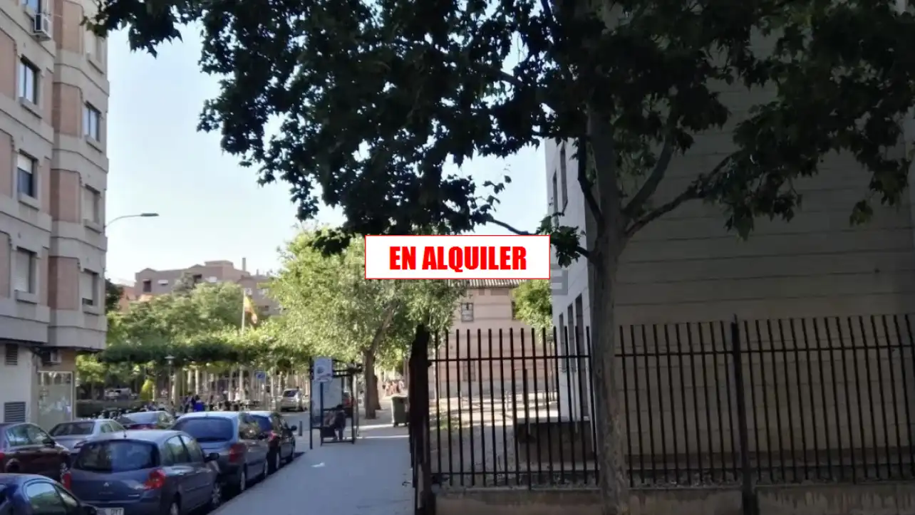 Außenansicht von Wohnung zur Miete in Ciudad Real mit Heizung, Terrasse und Möbliert