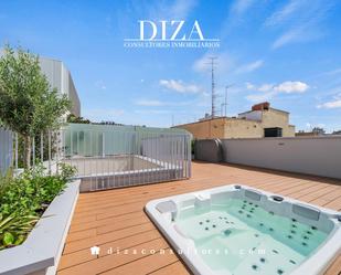 Terrace of Attic for sale in  Madrid Capital  with Air Conditioner, Heating and Private garden