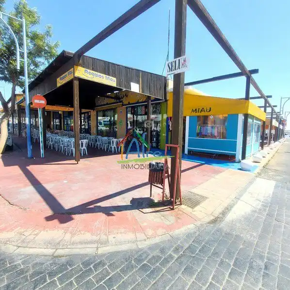 Local en traspaso en Almonte con Aire acondicionado
